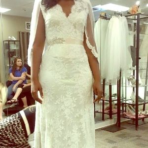 Ivory Lace Wedding dress